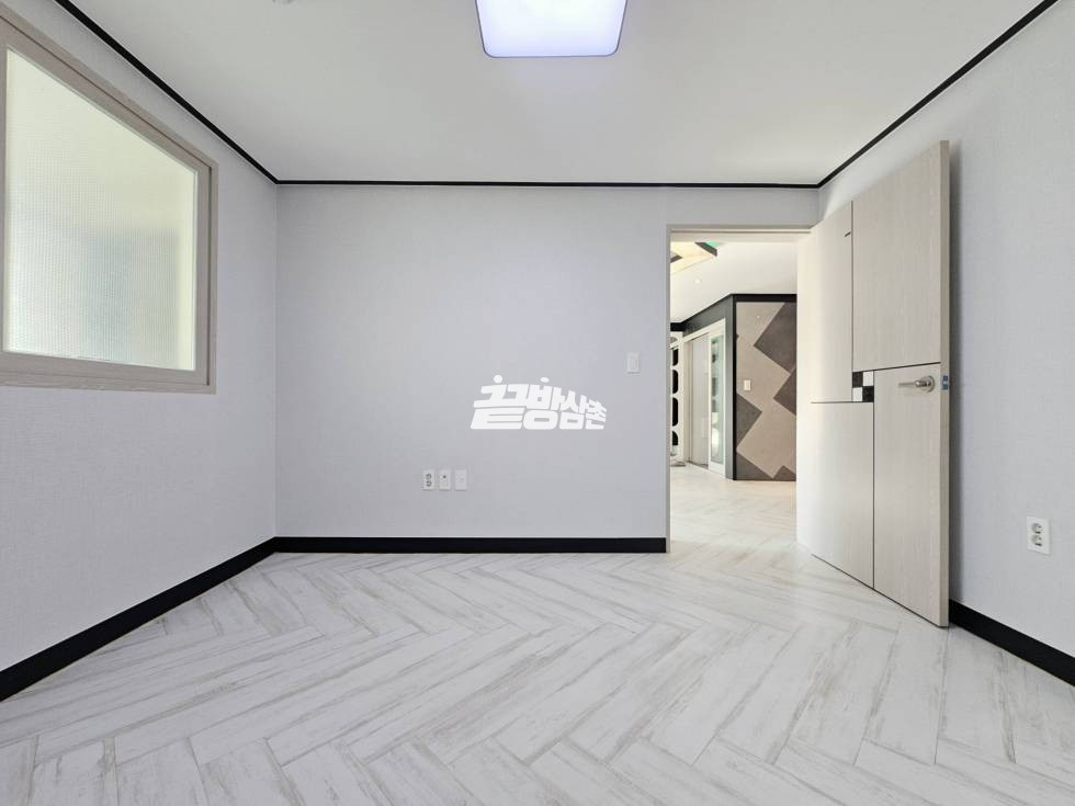 경북 구미시 구평동 440-21 쓰리룸 복층+단독 테라스 (주인세대) 독채 사용★사거리 코너+통근버스+신축급 관리 상태 #구미쓰리룸 월세 매물번호 11485 사진 19